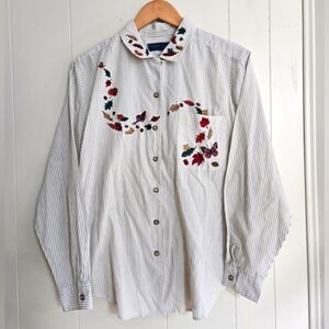 Karen Scott Women's beautiful autumn embroidery- Size L